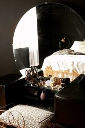 โต๊ะเครื่องแป้งพร้อมกระจกและแสง: ตัวเลือก 140+ (ภาพถ่าย) สำหรับห้องนอนของคุณ