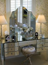 Τραπέζι με καθρέφτη και φωτισμό: 140+ (Φωτογραφία) Επιλογές για την κρεβατοκάμαρά σας
