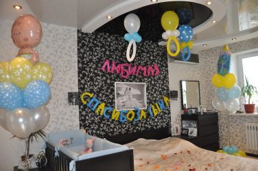 어린이의 생일을 위해 방을 장식하는 법? 140 밝은 아이디어의 사진