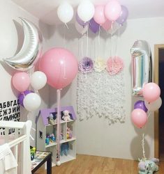 Bir çocuğun doğum günü için bir odayı kendi elleriyle nasıl dekore edersiniz? 140 Parlak fikirden fotoğraflar