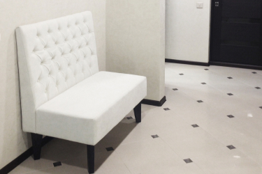 Los tipos más prácticos de banquetas para el pasillo: con estantes, asiento y percha. 215+ (foto) ejemplos de diseño