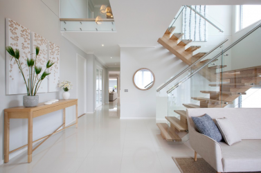 एक निजी घर (75+ फ़ोटो) में दूसरी मंजिल पर लकड़ी की सीढ़ियाँ: महत्वपूर्ण बिंदुओं को चुनने पर आपको ध्यान देना चाहिए