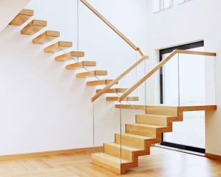 एक निजी घर (75+ फ़ोटो) में दूसरी मंजिल पर लकड़ी की सीढ़ियाँ: महत्वपूर्ण बिंदुओं को चुनने पर आपको ध्यान देना चाहिए