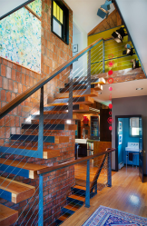 Ξύλινες σκάλες στον δεύτερο όροφο σε ιδιωτικό σπίτι (75+ Φωτογραφίες): Σημαντικά σημεία στα οποία θα πρέπει να προσέχετε όταν επιλέγετε