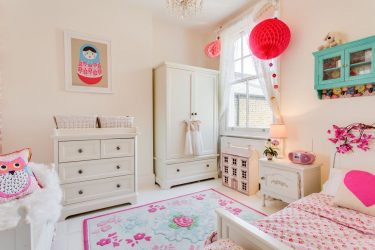 Was sollte das Kinderzimmer sein (310+ Fotos): Auswahl von Tapeten, Boden, Decke, Kinderbett