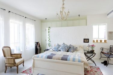 Modern tarzda yatak odaları tasarlayın: 200+ Basit ve konforlu iç mekan fotoğrafları