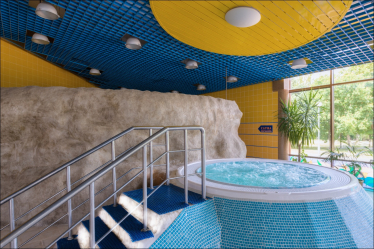 Características do design de uma banheira com hidromassagem no interior da casa e apartamento (120 + Foto). Luxo acessível com benefícios para a saúde. O que você precisa saber?