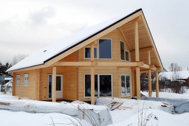 Yapıştırılmış keresteden Fin evlerinin projeleri: İyi ve nasıl düzenlenir? (180+ Fotoğraf)