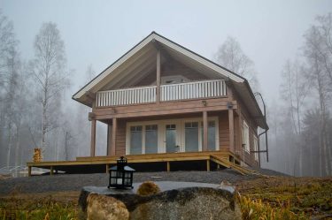 โครงการบ้านของฟินแลนด์จากไม้ซุงที่ติดกาว: อะไรดีและจะจัดการอย่างไร? (180+ ภาพ)