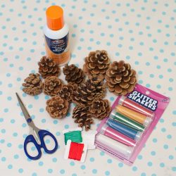 Manualidades de conos de abeto (grandes, pintadas) para el Año Nuevo (más de 175 fotos) ¡Hermosos juguetes para las vacaciones!