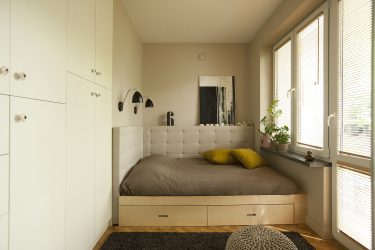 Bed podium in the apartment: 205+ (Photo) Ideas and recommendations for the interior (with drawers, with a pull-out bed, in a niche)