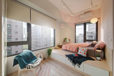 Pódio de cama no apartamento: 205 + (Foto) Idéias e recomendações para o interior (com gavetas, com uma bicama, em um nicho)