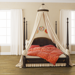 Lit de luxe design à baldaquin pour un confort romantique. 160+ (Photos) pour chambres adultes et enfants (+ Avis)