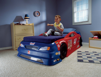 كيفية إضافة الزبيب إلى الحضانة: سرير في شكل سيارة للبنين والبنات (85+ صور). ميزات الاستخدام في الداخل