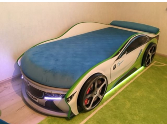 Så lägger man russin till barnkammaren: en säng i form av bil för pojkar och tjejer (85 + bilder). Funktioner för användning i inredningen