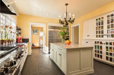 Layout Kitchen in a private house: 175+ Photos Variety of styles, colors and comfort