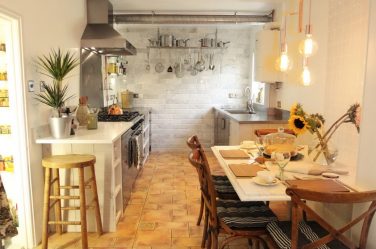 Layout Cuisine dans une maison privée: 175+ Photos Variété de styles, de couleurs et de confort
