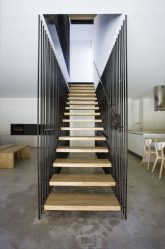 290+ Fotografii de frumoase Opțiuni pentru scări la etajul al doilea într-o casă privată (lemn, metal, beton)