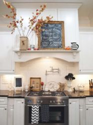 Arredamento per la cucina fai-da-te: come affrontare la questione in modo professionale? Idee originali per decorazione murale, grembiule, soffitto (oltre 200 foto)