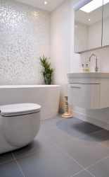 Πού καλύτερα να χρησιμοποιήσετε ένα μωσαϊκό στο εσωτερικό: στην κουζίνα, μπάνιο ή σαλόνι; (180+ φωτογραφίες).Εμπνευσμένος σχεδιασμός με επιλογές (ξύλο, καθρέφτης, γυαλί)