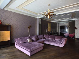 Papier peint couleur lilas dans la conception du salon, de la chambre à coucher et des autres pièces. Combinaisons réussies et combinaisons (90+ Photos)