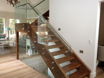 Τελειώνοντας τις σκάλες σε ένα ιδιωτικό σπίτι: Οι πιο δημοφιλείς ιδέες (laminate, κεραμίδι, πέτρα). Επιλέγουμε μόνο πρακτικά και αξιόπιστα υλικά (160+ φωτογραφίες)