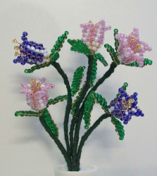 งานฝีมือที่ทำจากลูกปัดเป็นพื้นฐานสำหรับผู้เริ่มต้นที่มีแบบแผน (ต้นไม้ดอกไม้รูปภาพ) บทเรียนความงามทำด้วยตัวเอง (190 ภาพ)