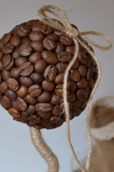 Las artesanías más inusuales e interesantes de café y granos de café para 5+. Talleres fáciles para principiantes paso a paso (130 + Foto)