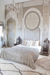 Designul modern al patului pe patul din dormitor - Noul stil frumos și elegant (170+ fotografii)