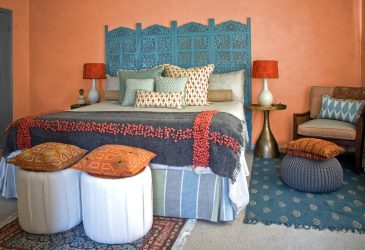 Модерен дизайн на постелката на леглото в спалнята - Красива и стилна нова (170+ снимки)