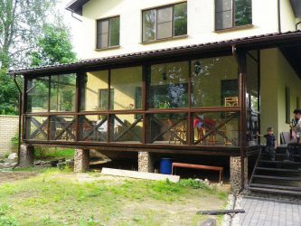 Bijgevoegde veranda aan het huis (+210 Foto's): Tips voor optimaal gebruik van de ruimte