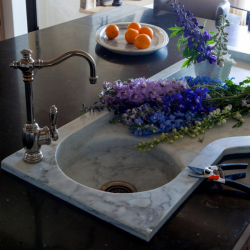 Éviers en pierre - Une belle addition à la cuisine. 175+ (Photo) rond, carré et coin. Choisissez avec nous