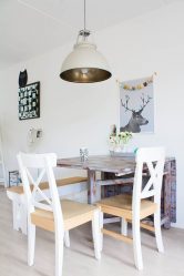 Tavolo da cucina pieghevole (piccolo, ovale, in vetro): come scegliere? Dove mettere? Come decorare?