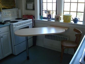 Table de cuisine pliante (petite, ovale, verre): comment choisir? Où mettre? Comment décorer?