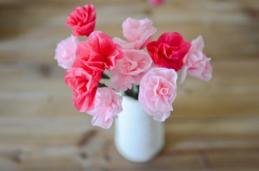 Hur man gör rosor från papper med egna händer: Steg-för-steg-instruktioner för nybörjare (190+ bilder)