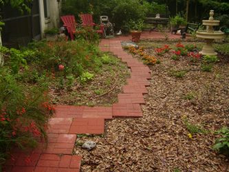 Qu'il est beau de faire des sentiers de jardinage de leurs propres mains à moindre coût? Plus de 180 photos d'options de banlieue en différents matériaux (tuiles, plastique, caoutchouc)