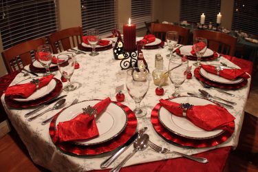 Table technologique servant au dîner - S'occuper de ses proches (225+ photos)