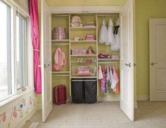 Garde-robe dans la chambre de bébé: comment ne pas se tromper de choix? 205+ (Photo) design avec options (armoire coulissante, coin, intégré)