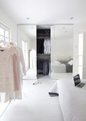 Guarda-roupa no quarto: encontre o guarda-roupa dos seus sonhos. Os modelos mais relevantes e práticos