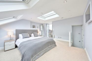 Stupende idee di design Camere da letto in soffitta: 200+ (Foto) Interni in stile contemporaneo