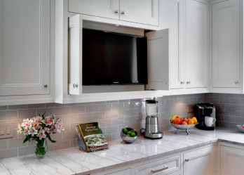 Телевизор в кухнята - практичен, стилен, оригинален (135+ снимки). Най-добри възможности за настаняване