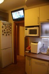 TV di dapur - Praktikal, Bergaya, Asal (135+ Foto). Pilihan tempat penginapan terbaik