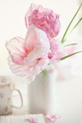 अपने हाथों से कैंडी के साथ नालीदार कागज से फूल कैसे बनाएं? मास्टर वर्ग +75 शानदार गुलदस्ते की तस्वीरें