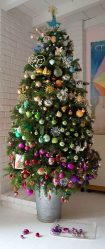Πώς να διακοσμήσετε όμορφα και όμορφα το χριστουγεννιάτικο δέντρο για το νέο 2018; Τι είδους παιχνίδια χρειάζεστε; (175+ φωτογραφίες)