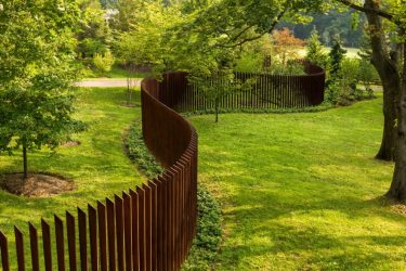 390 + Photos of Fences for Private Houses and Homesteads. All criteria and choices