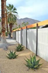 390 + Photos de clôtures pour maisons privées et fermes. Tous les critères et choix