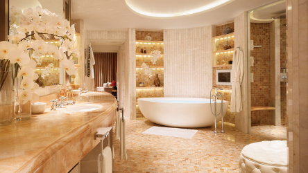 Warna emas di kawasan pedalaman - Reka bentuk yang elegan antara mewah dan mewah (205+ Foto dapur, bilik tidur, ruang tamu)